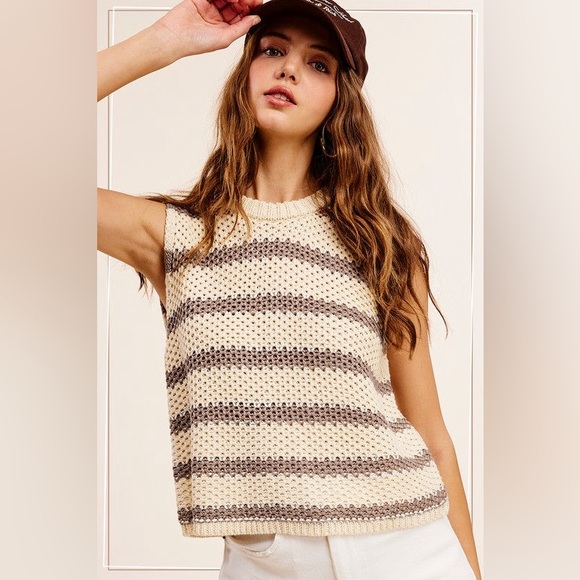 Chunky Stripe Sleeveless Sweater Top - Picture 4 of 6